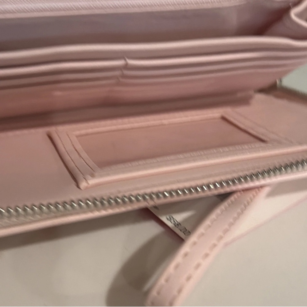 Betsey Johnson Blush Quilted Heart Wallet Wristlet - Picture 5 of 6